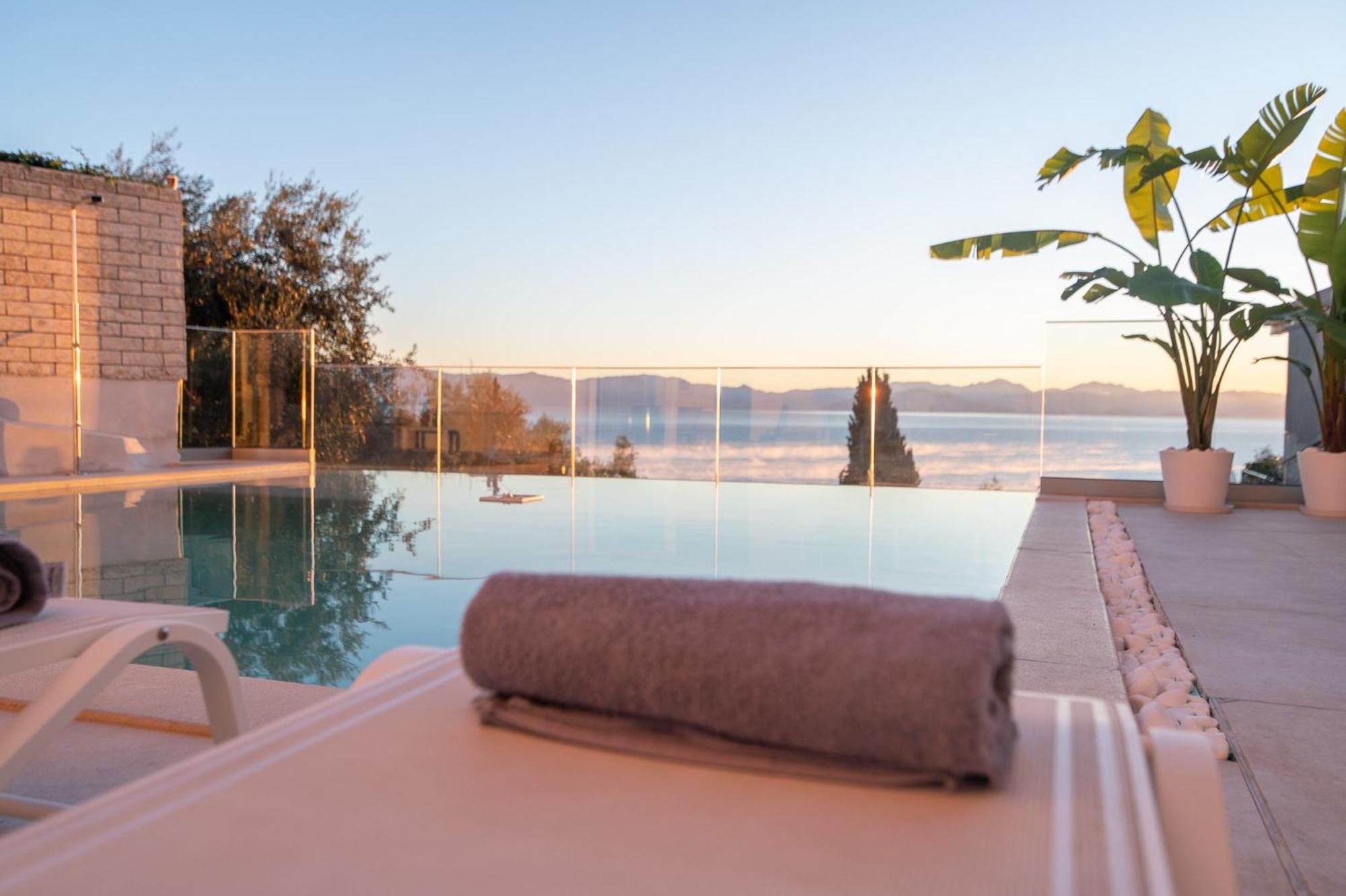 Achillion Luxury Corfu Villa & Suites Perama  Exterior photo